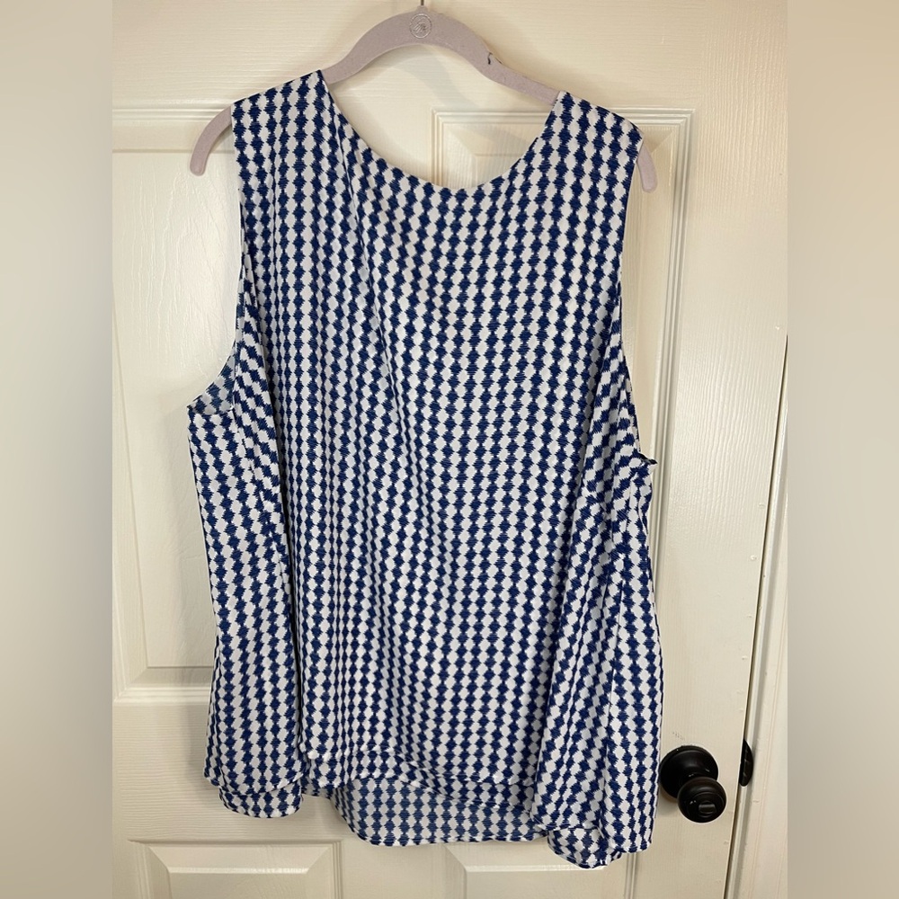 Joan Rivers sleeveless blouse